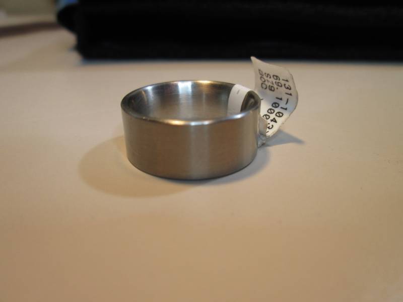 lot 60 image: TeNo Band Ring 10mm Size 9  FS...