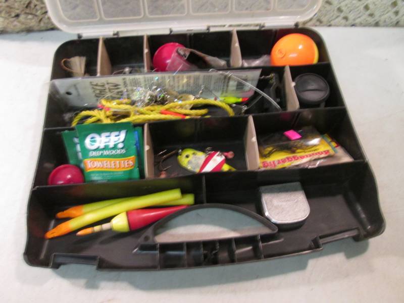 lot 75 image: Lot of Misc Fishing Tackle in Organ...