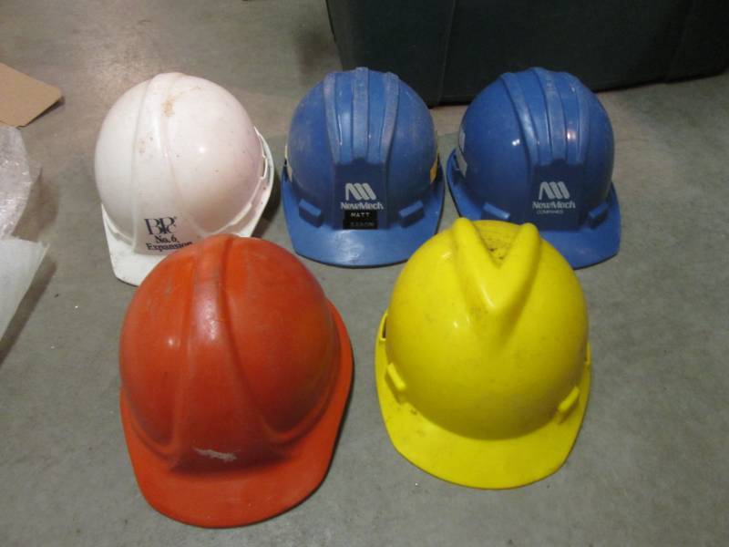 lot 85 image: Lot of 5 Hard Hats  RM3...