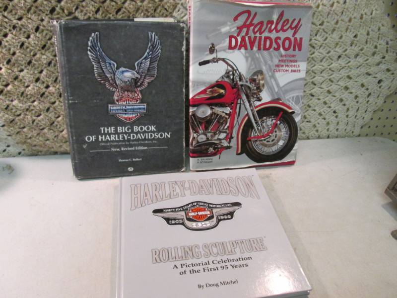 lot 96 image: Lot of 3 Harley Davidson Card Cover...