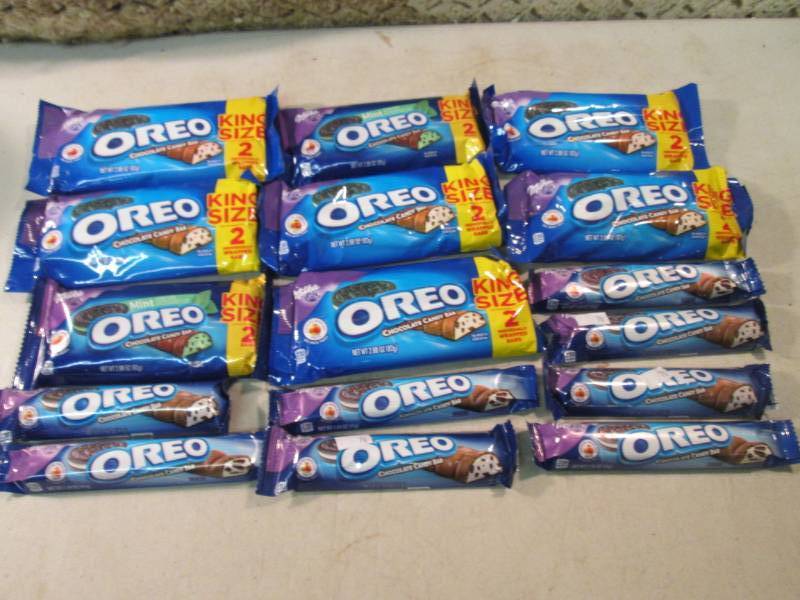 lot 152 image: Mixed Lot of Oreo Cookie Candy Bars...