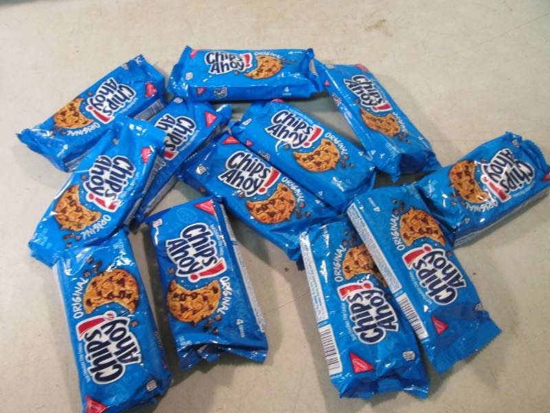 lot 162 image: 12 Packs of Chips Ahoy Chunky Cooki...