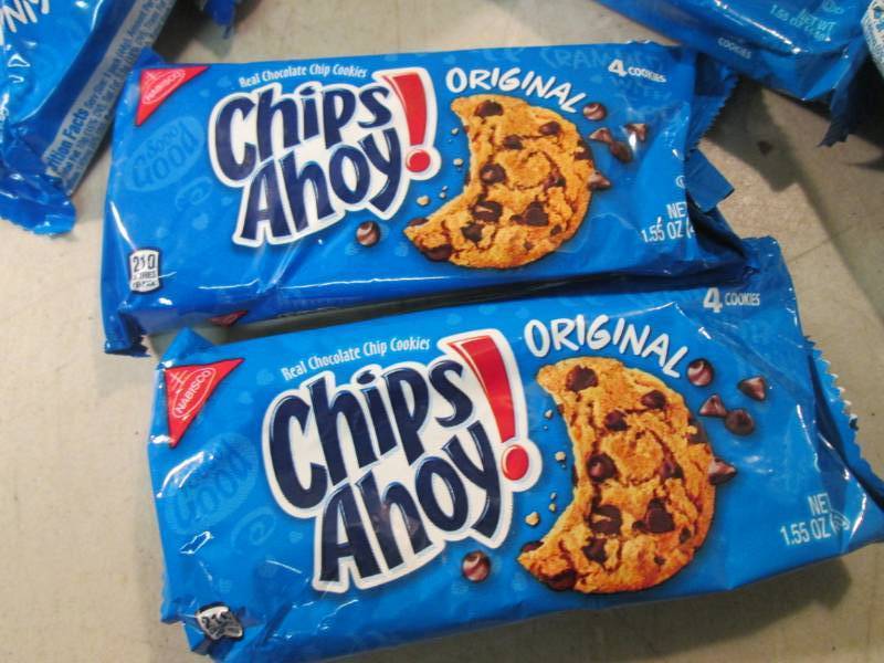 lot 163 image: 12 Packs of Chips Ahoy Original Coo...