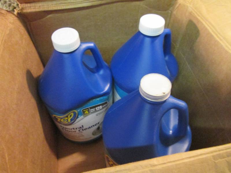 lot 219 image: 3 1 Gallon Bottles of Zep Neutral F...