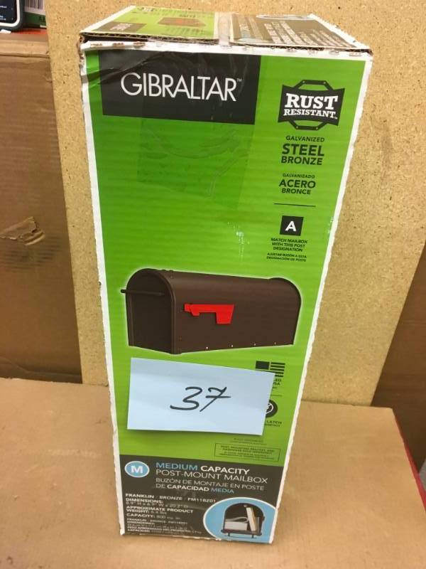 lot 37 image: Gibraltar Mailboxes Franklin Medium Galvanized Steel Post-Mount Mailbox in Bronze in good condition