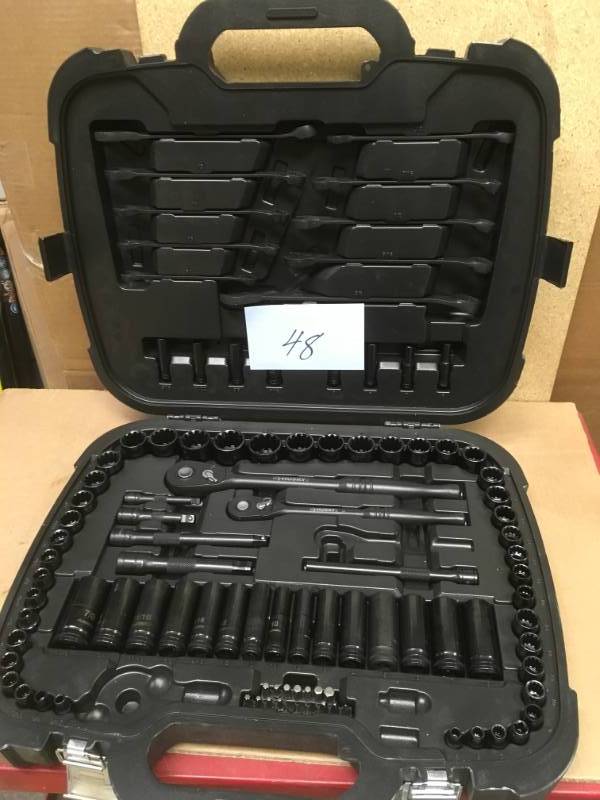 lot 48 image: Husky 14 in., 38 in. and 12 in. Drive 100-Position Universal SAE and Metric Mechanics Tool Set (105-Piece) in good condition