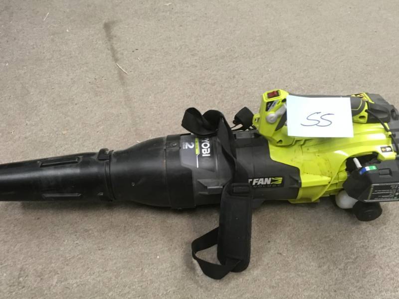 lot 55 image: RYOBI 160 MPH 520 CFM 25cc Gas Jet Fan Blower in good condition