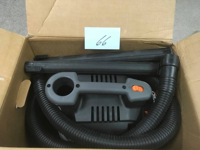 lot 66 image: RIDGID 4 Gal. 5.0-Peak HP Portable WetDry Vacuum in good condition