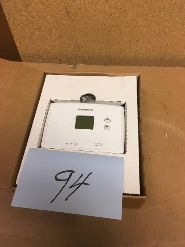 lot 94 image: Honeywell Digital Non-Programmable Thermostat USED in good condition
