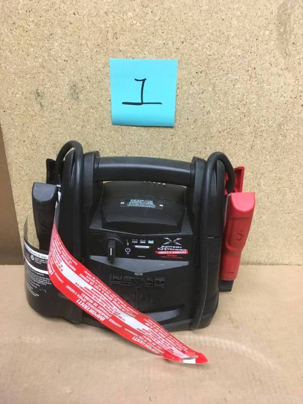 lot 1 image: Schumacher Battery Extender 12-Volt, 400 Amp Battery Jump Starter USED in good condition