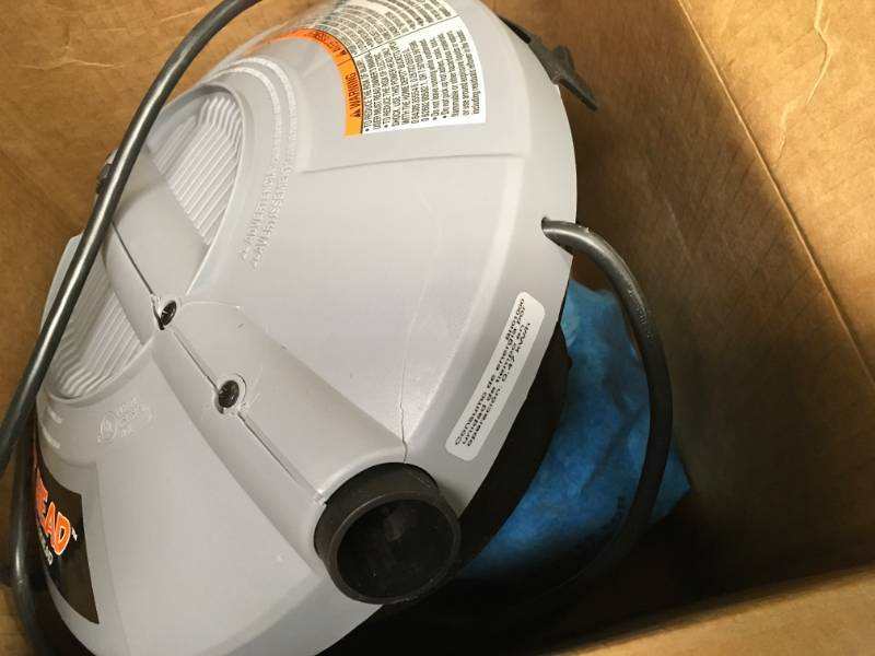 lot 44 image: Bucket Head 5 Gal. 1.75-Peak HP Wet Dry Vac in good condition
