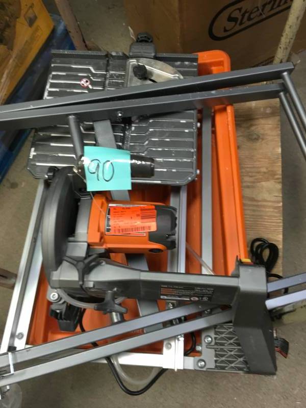 lot 90 image: RIDGID 7 in. Tile Saw with Stand in good condition