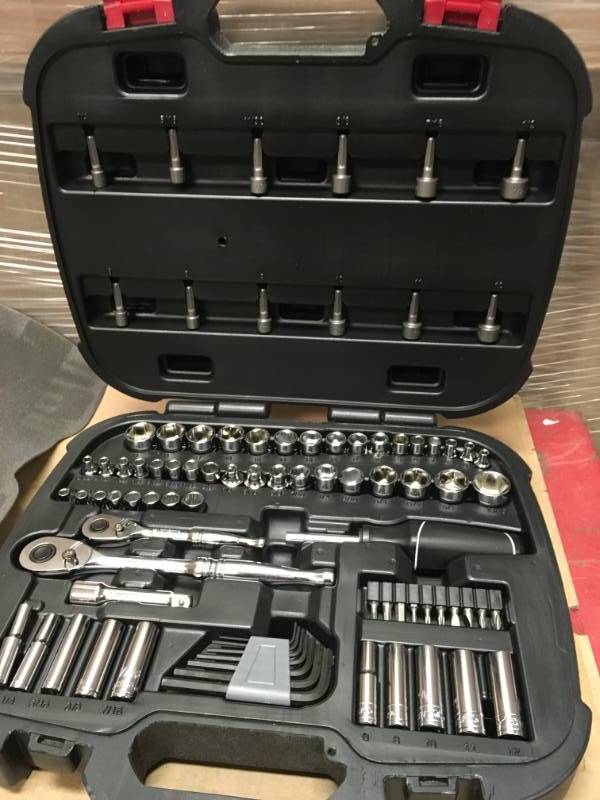 lot 16 image: Husky Mechanics Tool Set (92-Piece) n good condition