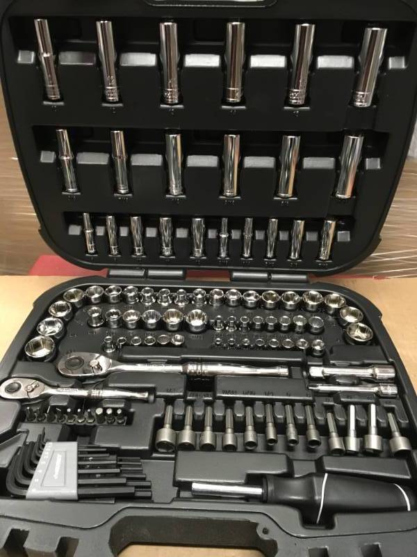 lot 20 image: Husky Mechanics Tool Set (111-Piece) n good condition