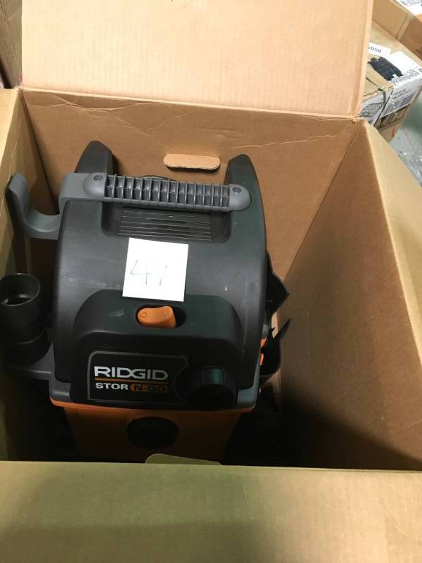 lot 47 image: RIDGID Stor-N-Go 5 Gal. 5.0-Peak HP Wet Dry Vac n good condition