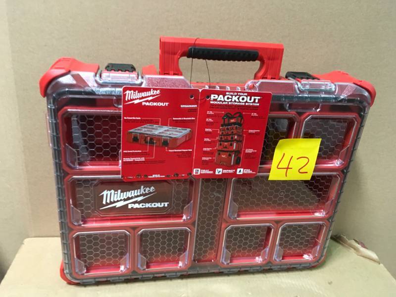 lot 42 image: Milwaukee PACKOUT 11-Compartment Small Parts Organizer not used