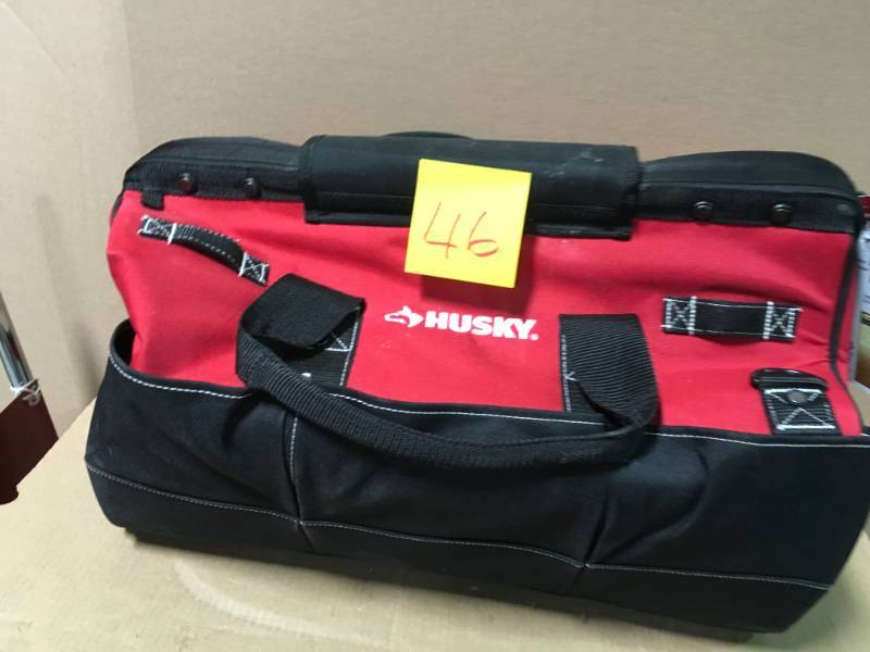 lot 46 image: Husky 20 in. Tool Tote Bag with Magnetic Closure in very good condition