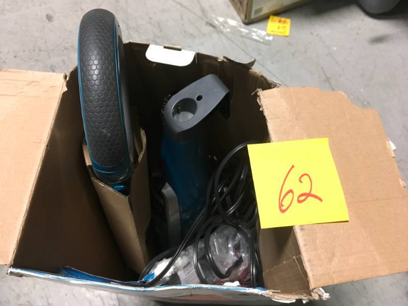 lot 62 image: Shark Genius Steam Pocket Mop System Steam Cleaner in very good condition