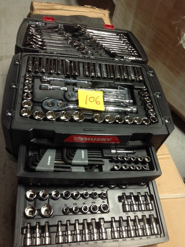 lot 106 image: Husky 268-piece 14 in, 38 in. and 12 in. drive mechanics tool set  in very good condition