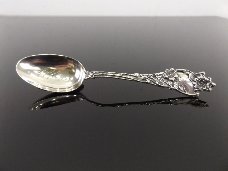 lot 27 image: Antique .925 Sterling Silver Albion Illinois Souvenir Spoon