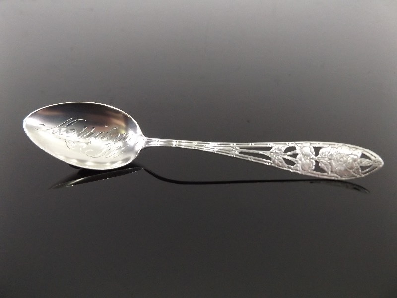 lot 28 image: Antique .925 Sterling Silver Morrison Illinois Souvenir Spoon