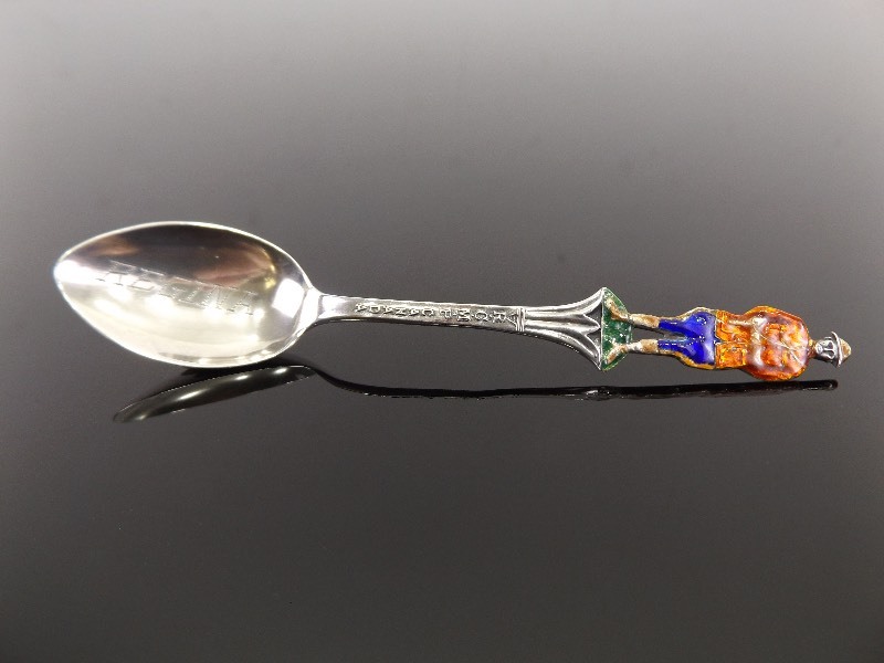 lot 30 image: Antique .925 Sterling Silver RCMP Canada Regina Enamel Souvenir Spoon