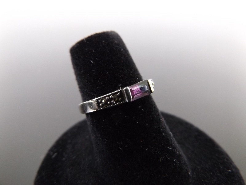 lot 87 image: .925 Sterling Silver Art Nouveau Faceted Garnet Ring Size 5.5