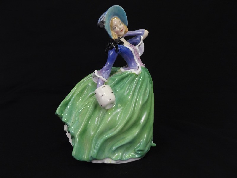 lot 12 image: Porcelain Royal Doulton Autumn Breezes
