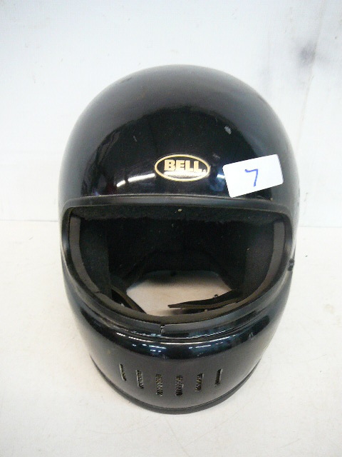 lot 7 image: Bell Helmet 7 14