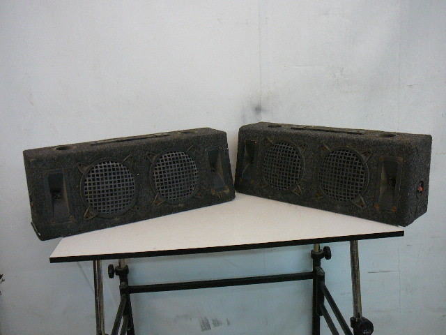 lot 17 image: Pair of Speakers