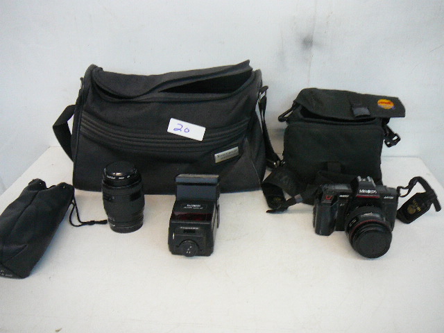 lot 20 image: Minolta 5000 Camera & Accessories
