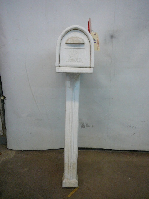 lot 21 image: Large Mailbox & Post