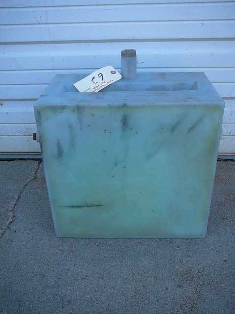 lot 62 image: RV Water Tank 12 Gallon