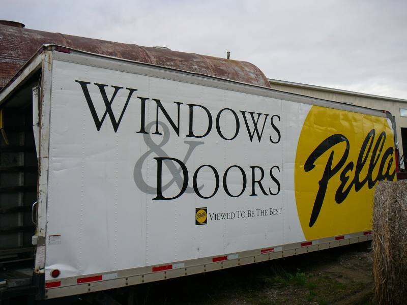lot 126 image: Van Body with Power Gate