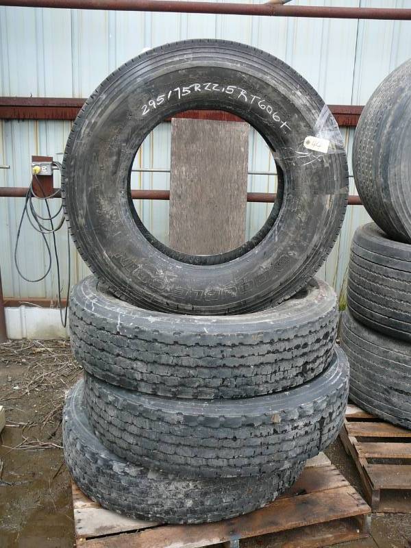 lot 44 image: Tires 29575R22.5