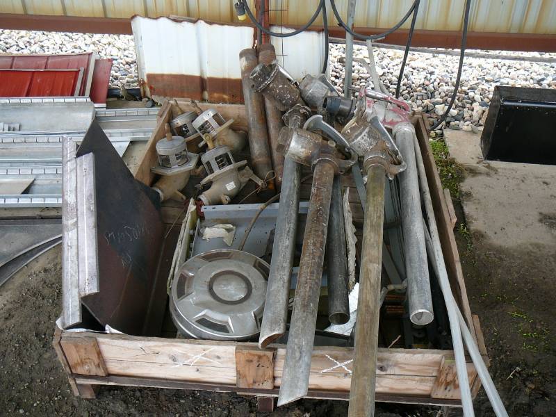 lot 5 image: Lot of Nozzles, Pipe fittings