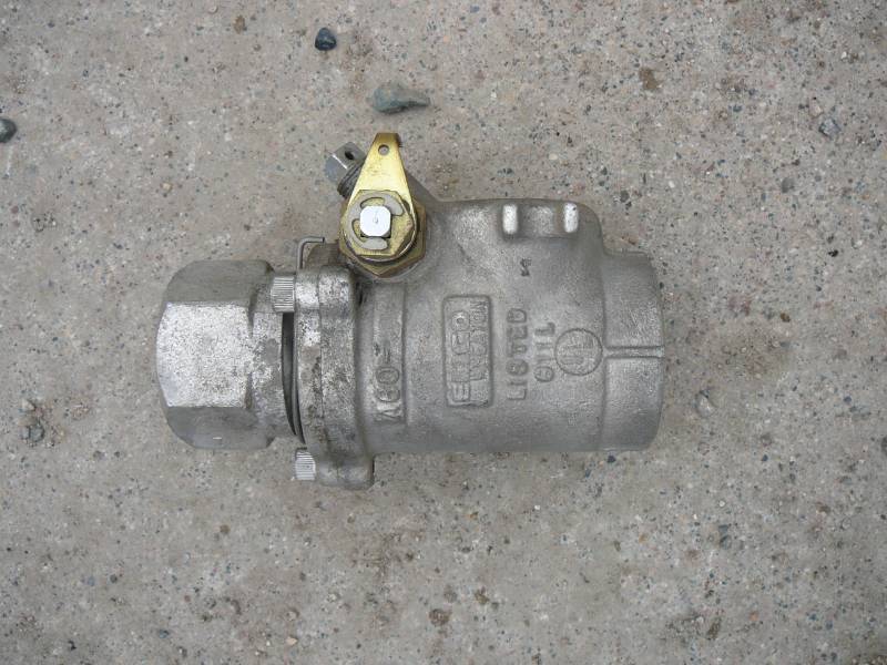 lot 22 image: Female Safety Valves