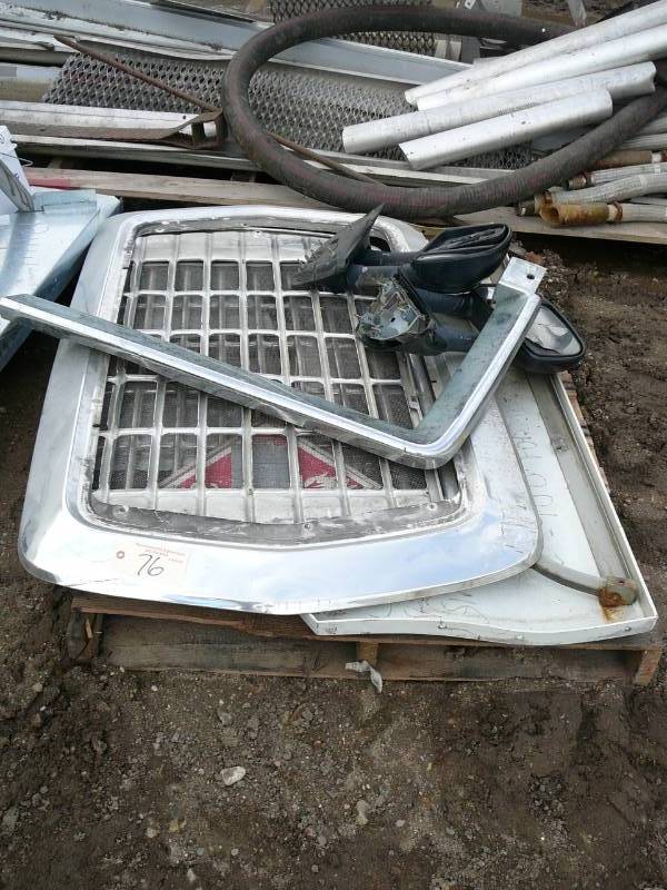 lot 76 image: Louisville Truck Grill 2 Ford Side Mirrors
