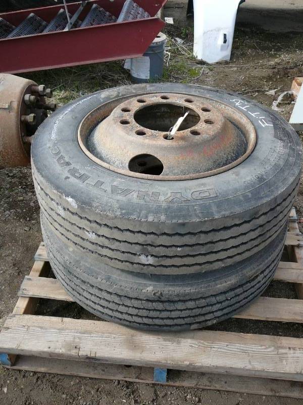 lot 82 image: Wheels & Tires