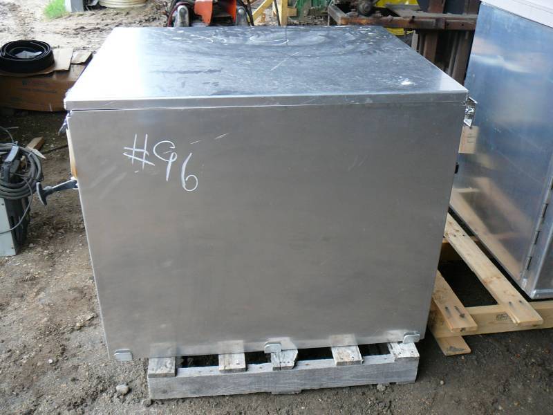 lot 96 image: Aluminum Box with Doors