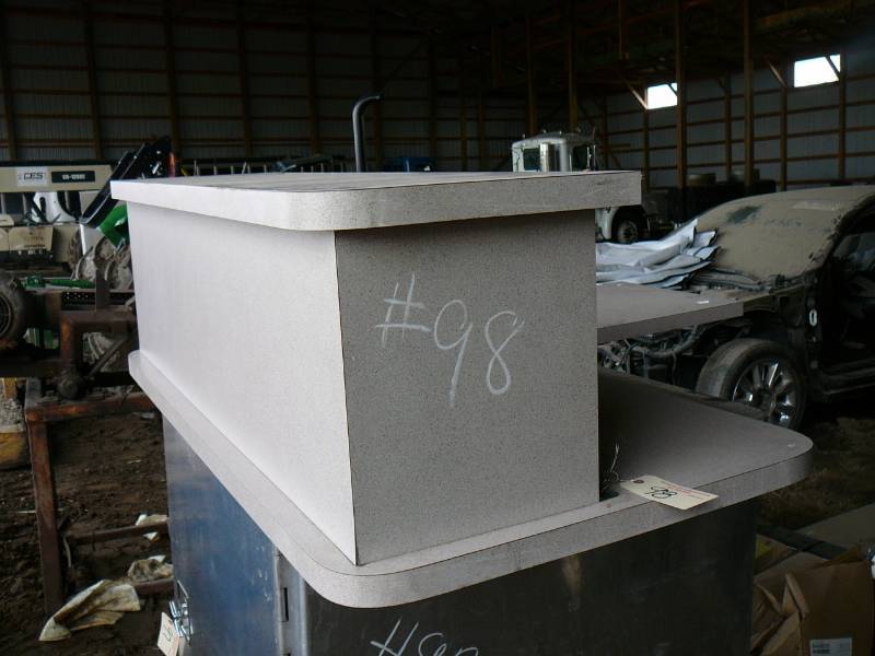 lot 98 image: Desk top