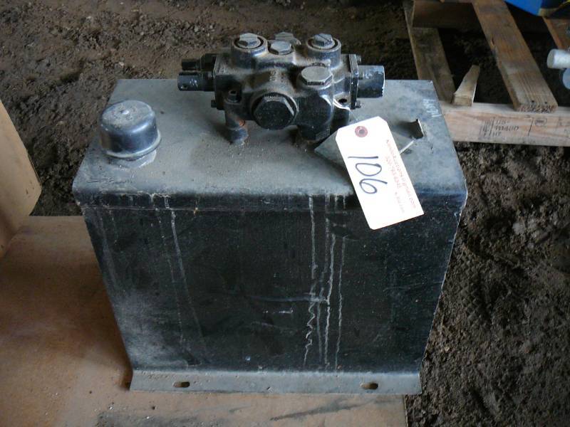 lot 106 image: Hydraulic Tank