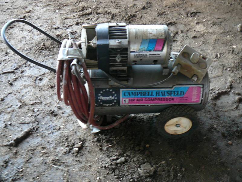 lot 114 image: Air Compressor