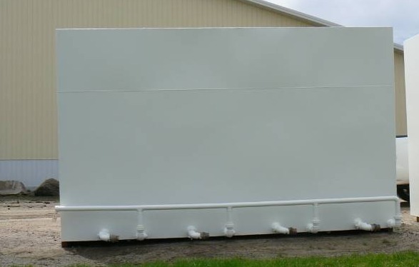 lot 137 image: 4 Compartment Tank
