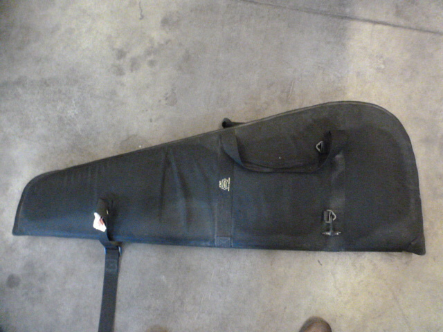lot 5 image: Soft Electric Guitar Gig  Case