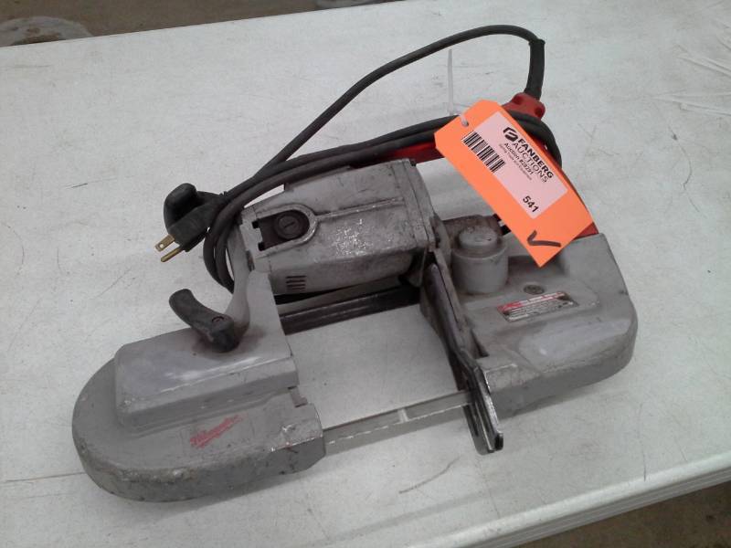 lot 541 image: Milwaukee Electric Tool Corp. Heavy Duty Band Saw