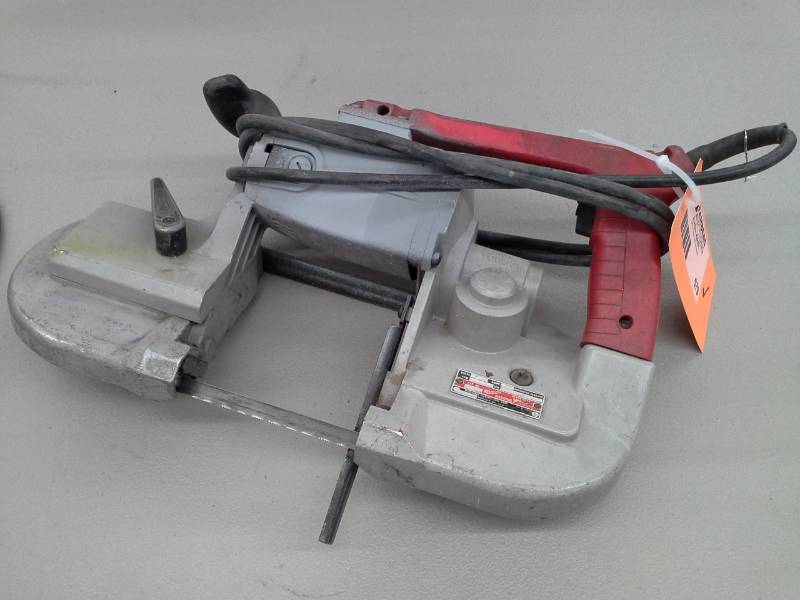 lot 579 image: Milwaukee Electric Tool Corp. Heavy Duty Band Saw