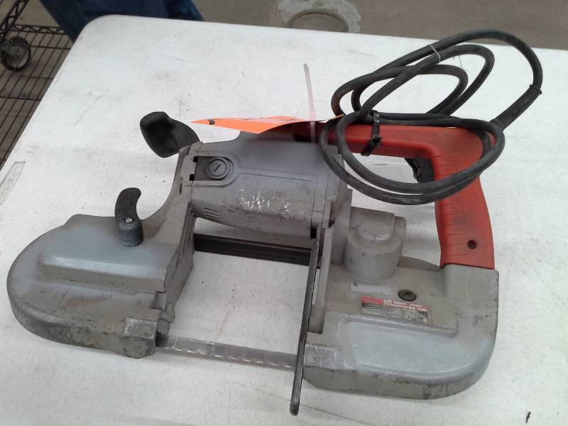 lot 555 image: Milwaukee Electric Tool Corp. Heavy Duty Band Saw