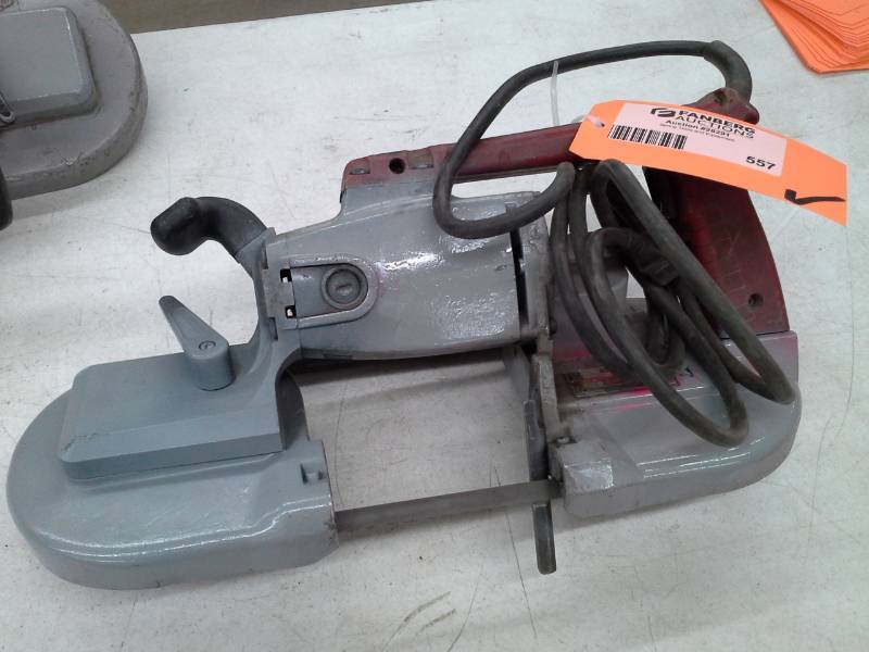 lot 557 image: Milwaukee Electric Tool Corp. Heavy Duty Band Saw