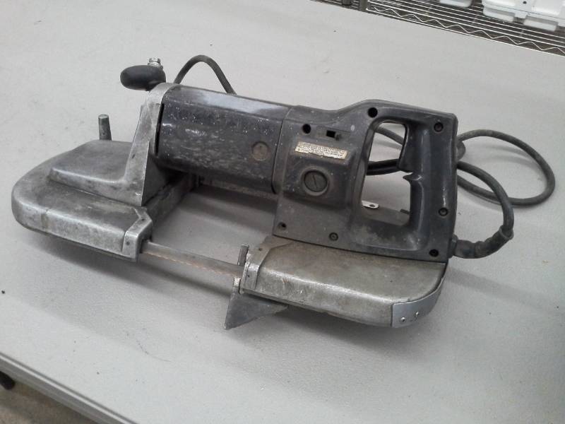 lot 594 image: Black & Decker Band Saw with Case